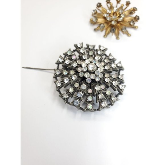 Pins - Picture 2 of 14